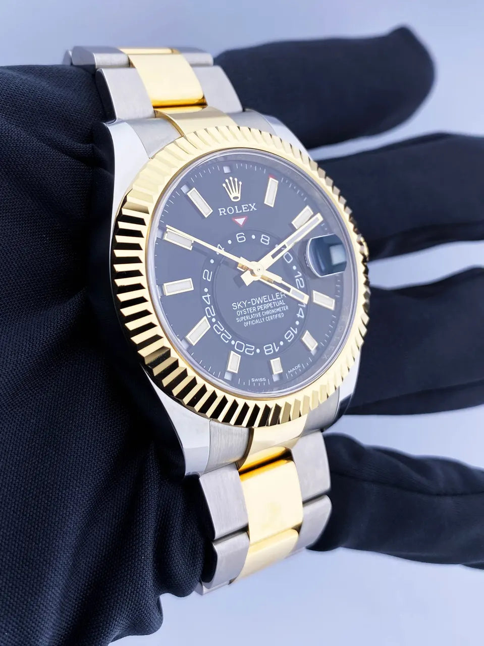 Rolex Sky-Dweller Two-Tone Black - Hình 4