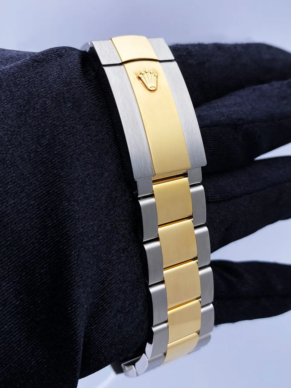 Rolex Sky-Dweller Two-Tone - Hình 3
