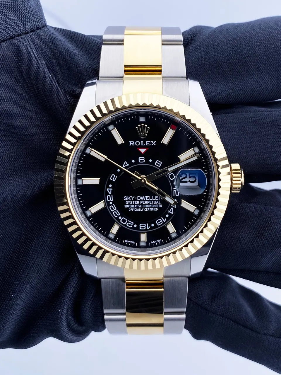 Rolex Sky-Dweller Two-Tone Black - Hình 3