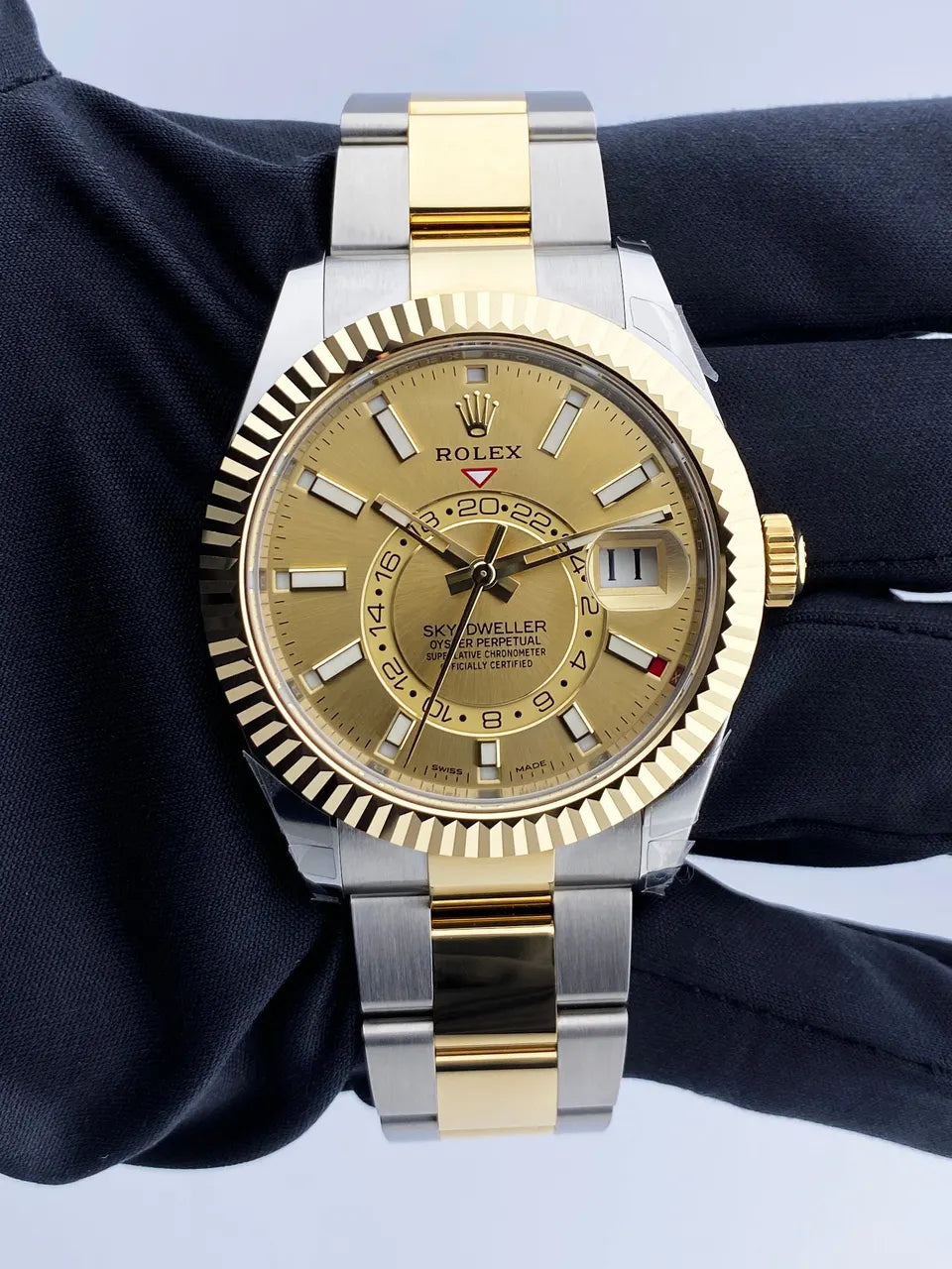 Rolex Sky-Dweller Gold Dial - Hình 2