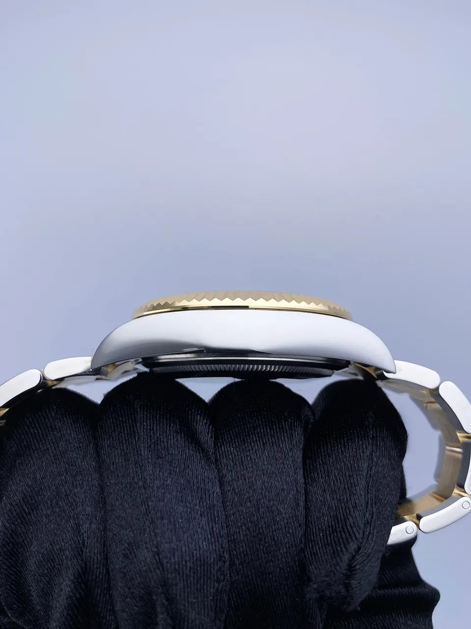 Rolex Gold Dial Sky-Dweller - Hình 5