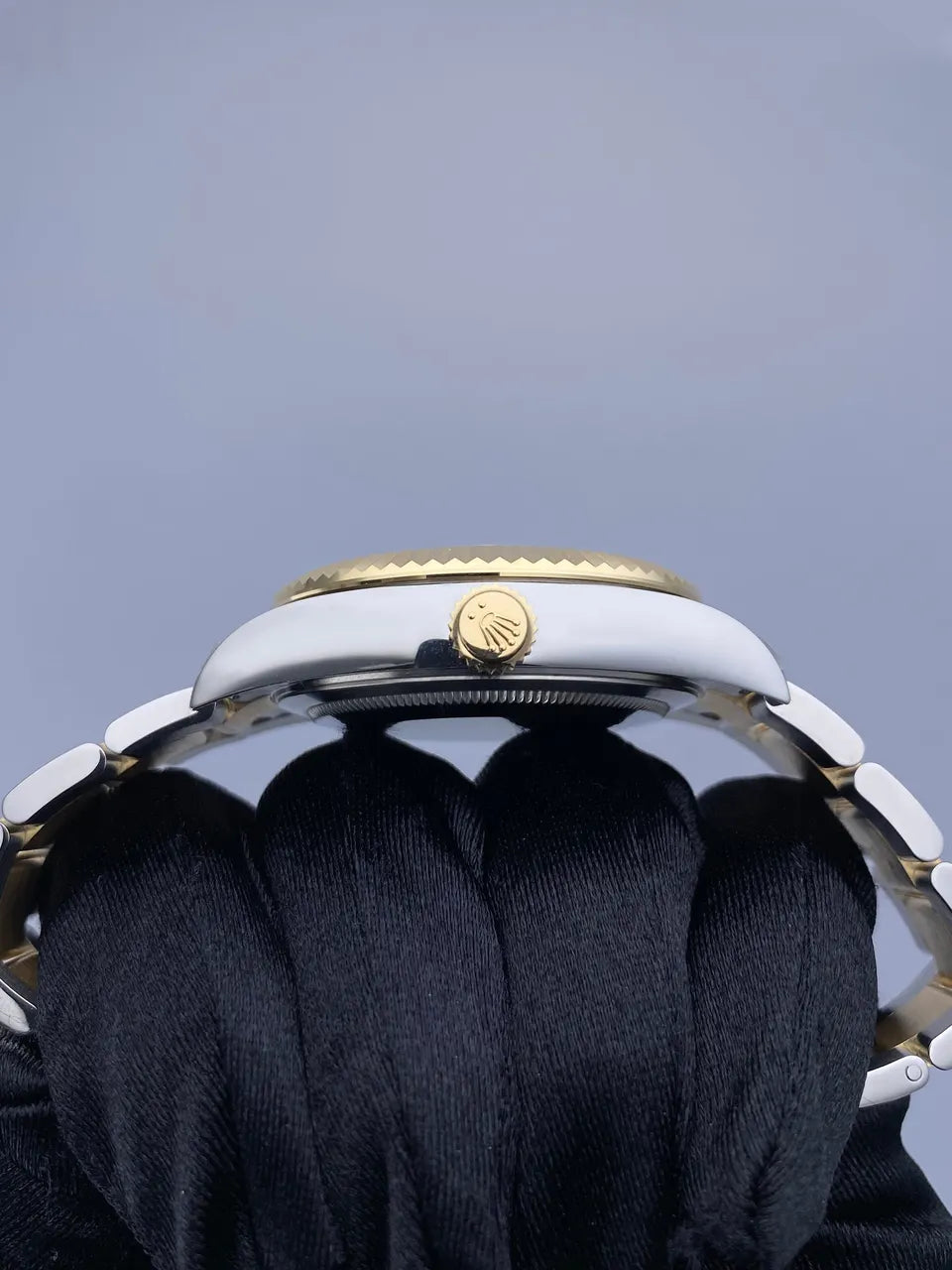 Rolex Gold Dial Sky-Dweller - Hình 4