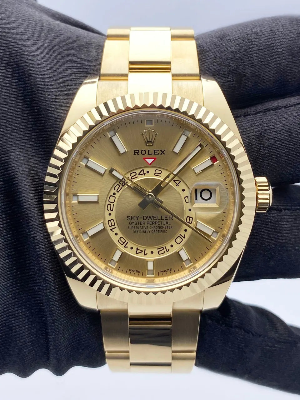 Rolex Gold Champagne Sky-Dweller - Hình 3