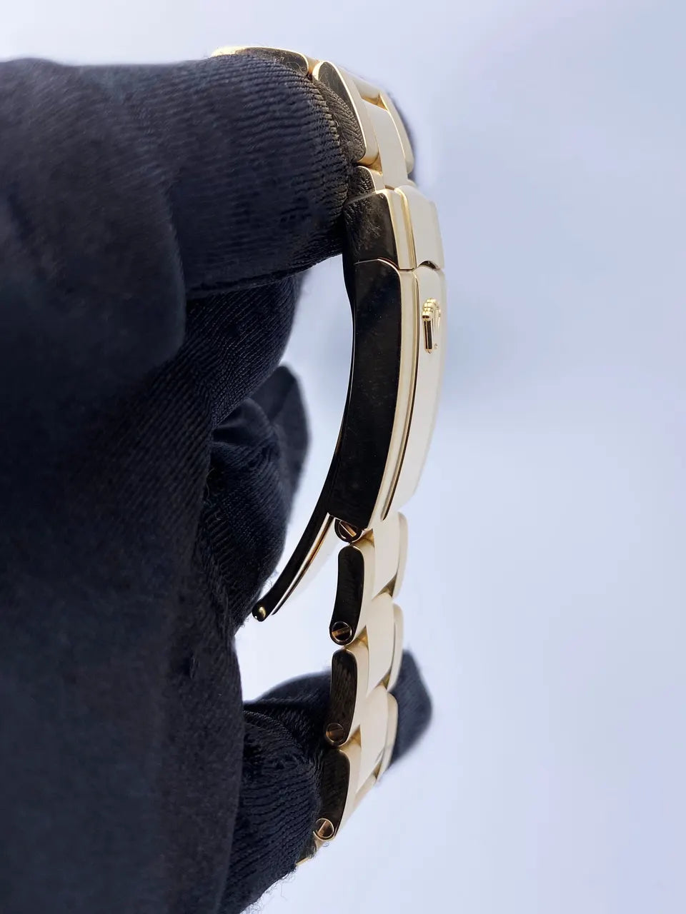 Rolex Gold Champagne Sky-Dweller - Hình 7