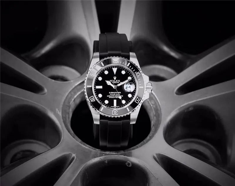 Rolex Submariner Black Rubber - Hình 8