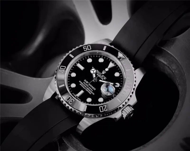 Rolex Submariner Black Rubber - Hình 5