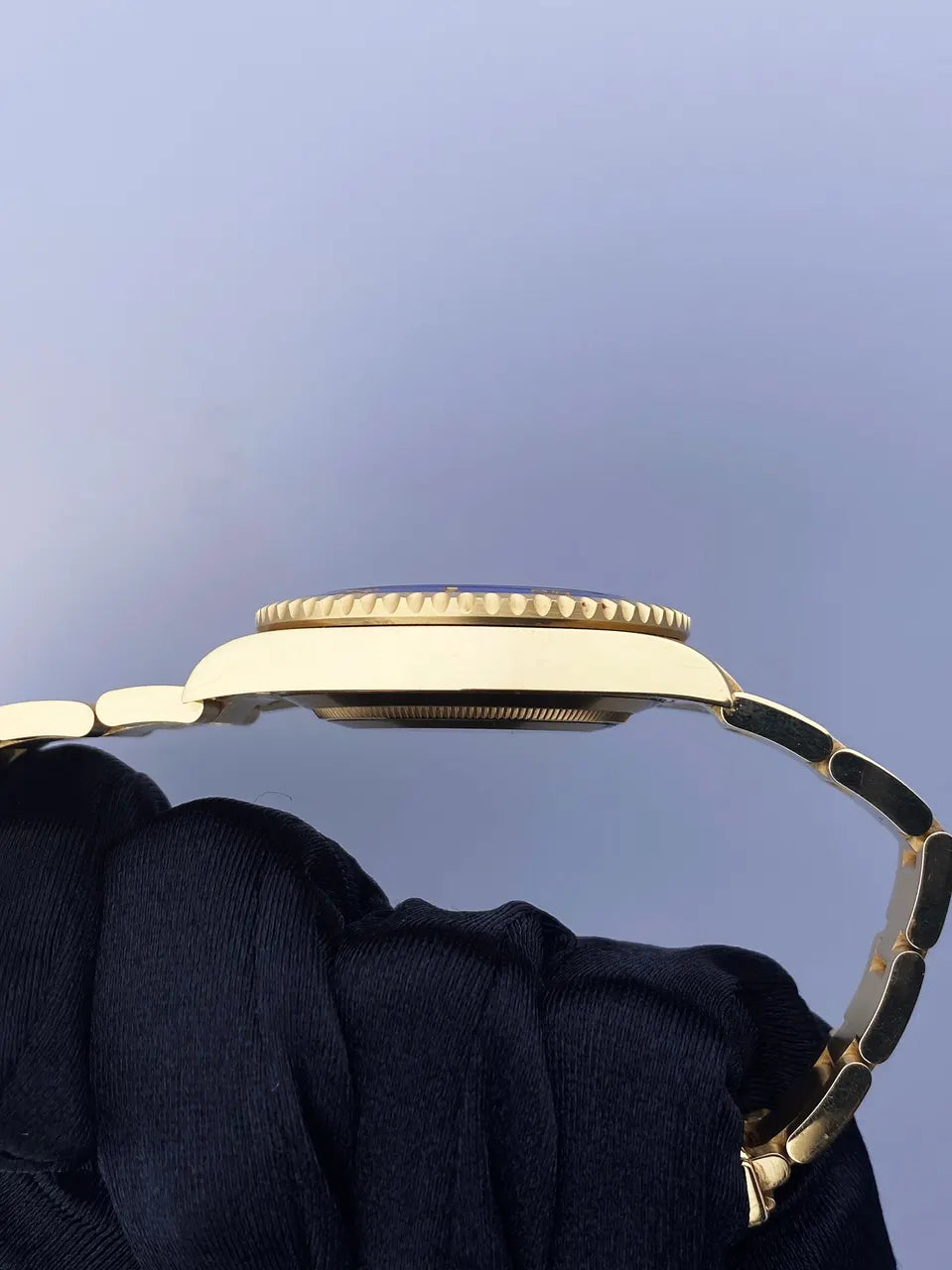 Rolex Gold Blue Submariner - Hình 6