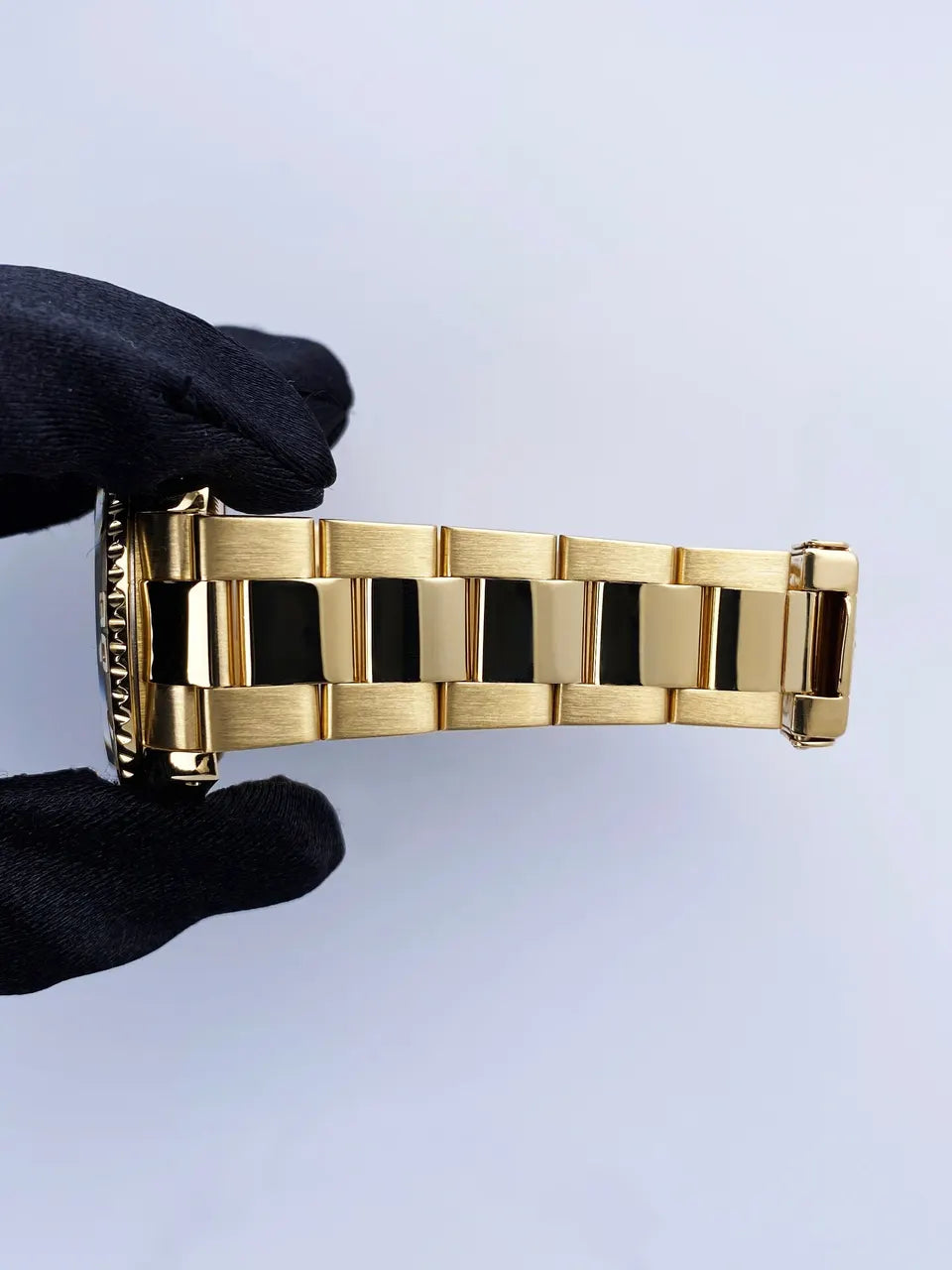 white Rolex Yacht-Master Gold - Hình 7