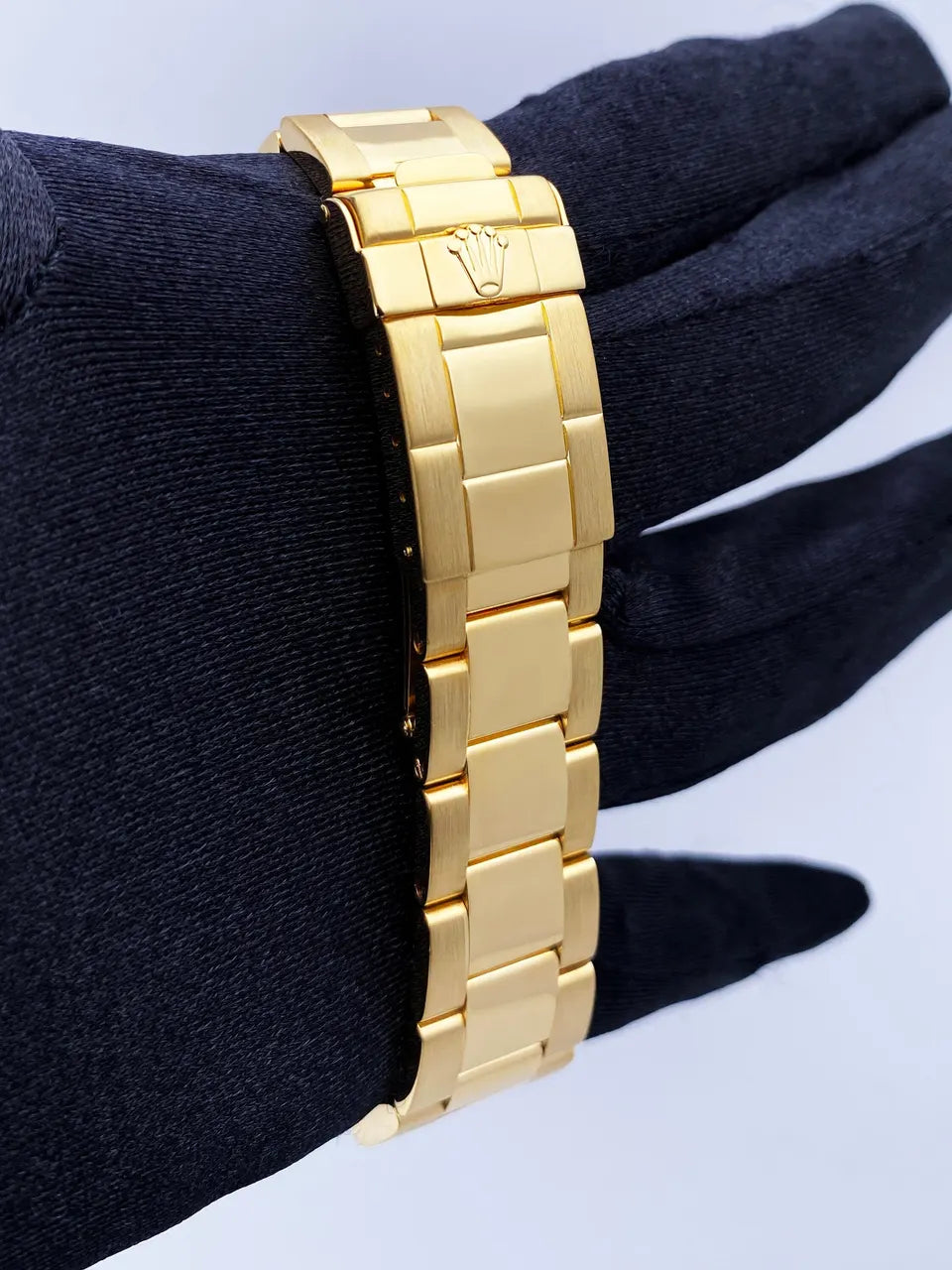 white Rolex Yacht-Master Gold - Hình 5