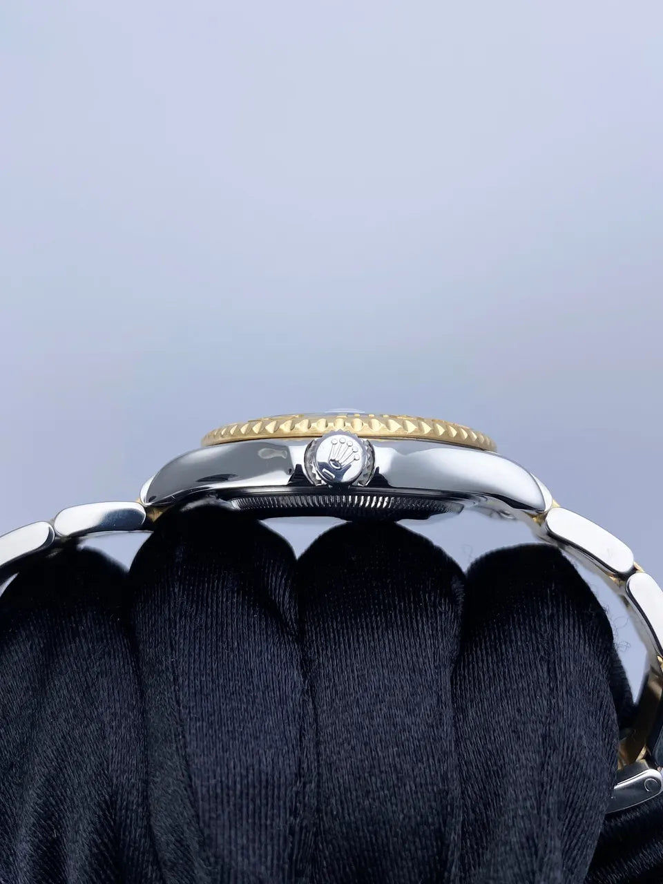 white Rolex Yacht-Master Two-Tone - Hình 3