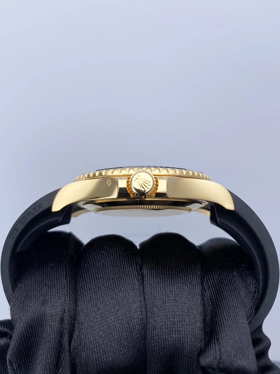 Rolex Gold Rubber Yacht-Master - Hình 5