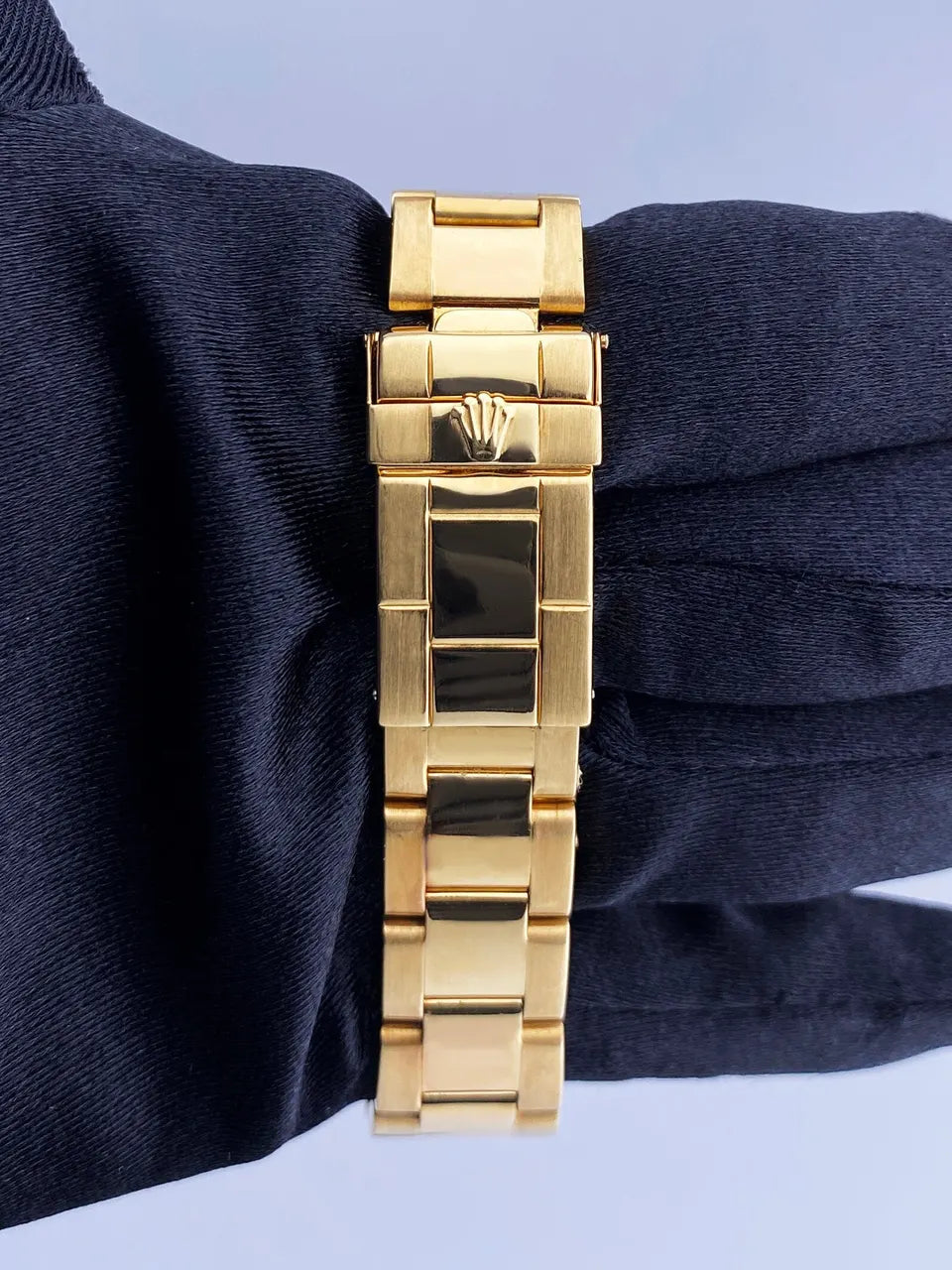 Rolex Yacht-Master 40 Yellow Gold Blue Dial - Hình 6