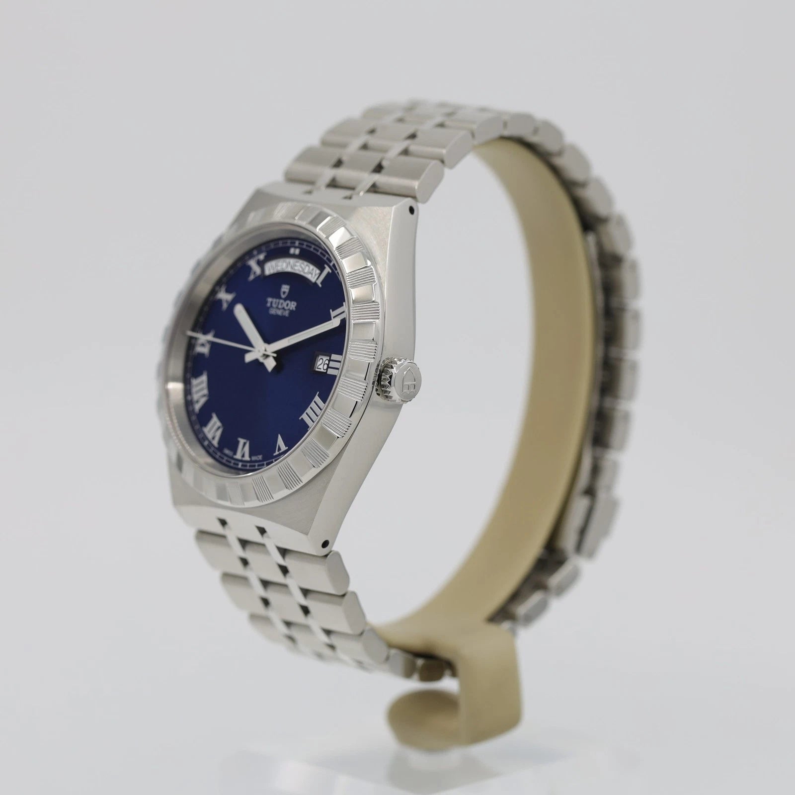 Tudor Royal Blue Dial - Hình 4