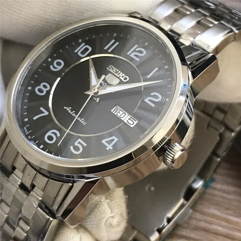 sports Seiko Black Dial Watch - Hình 4