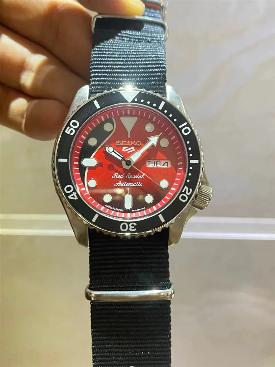 Seiko Red Special Watch - Hình 3