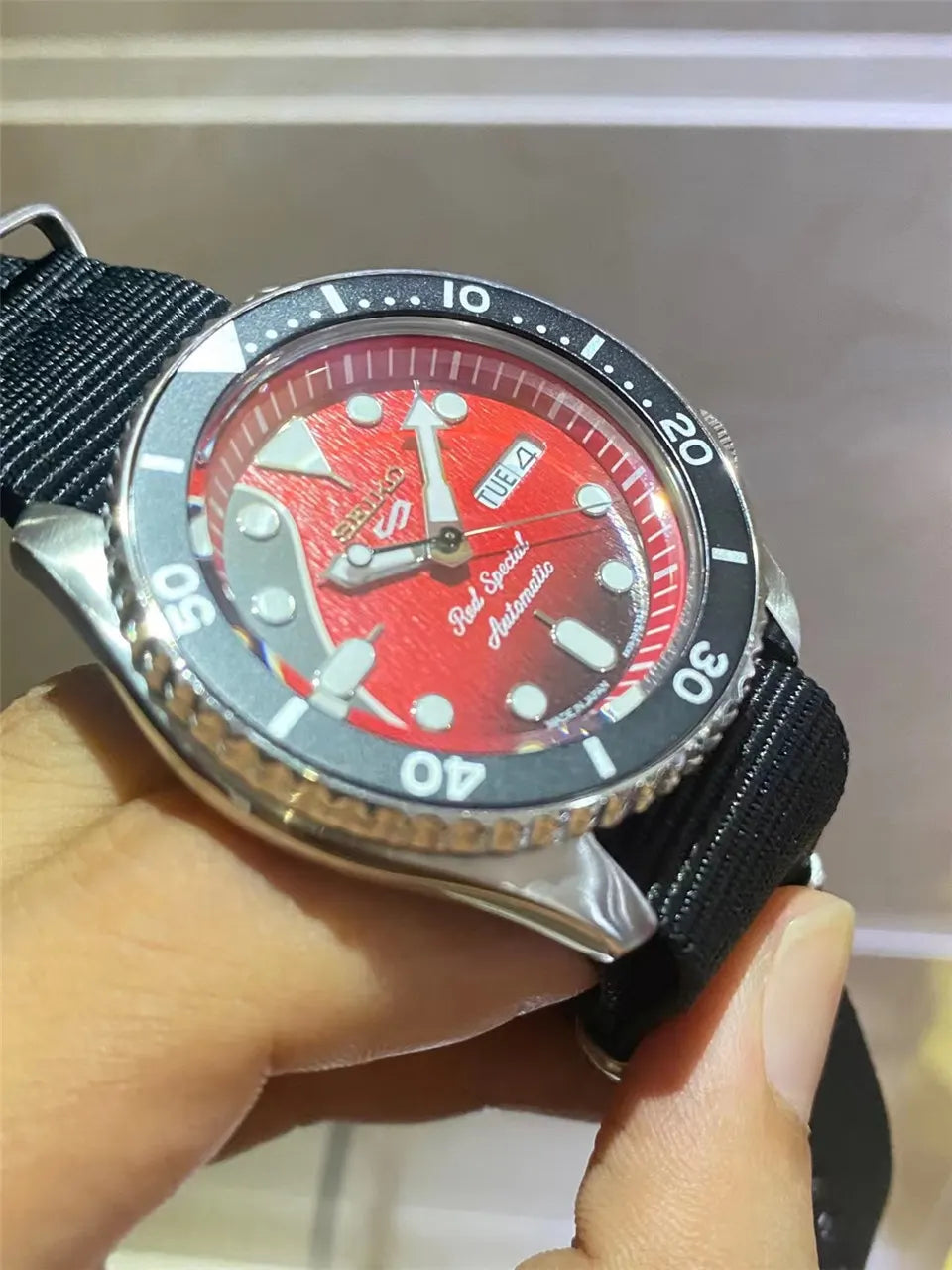 Seiko Red Special Watch - Hình 7