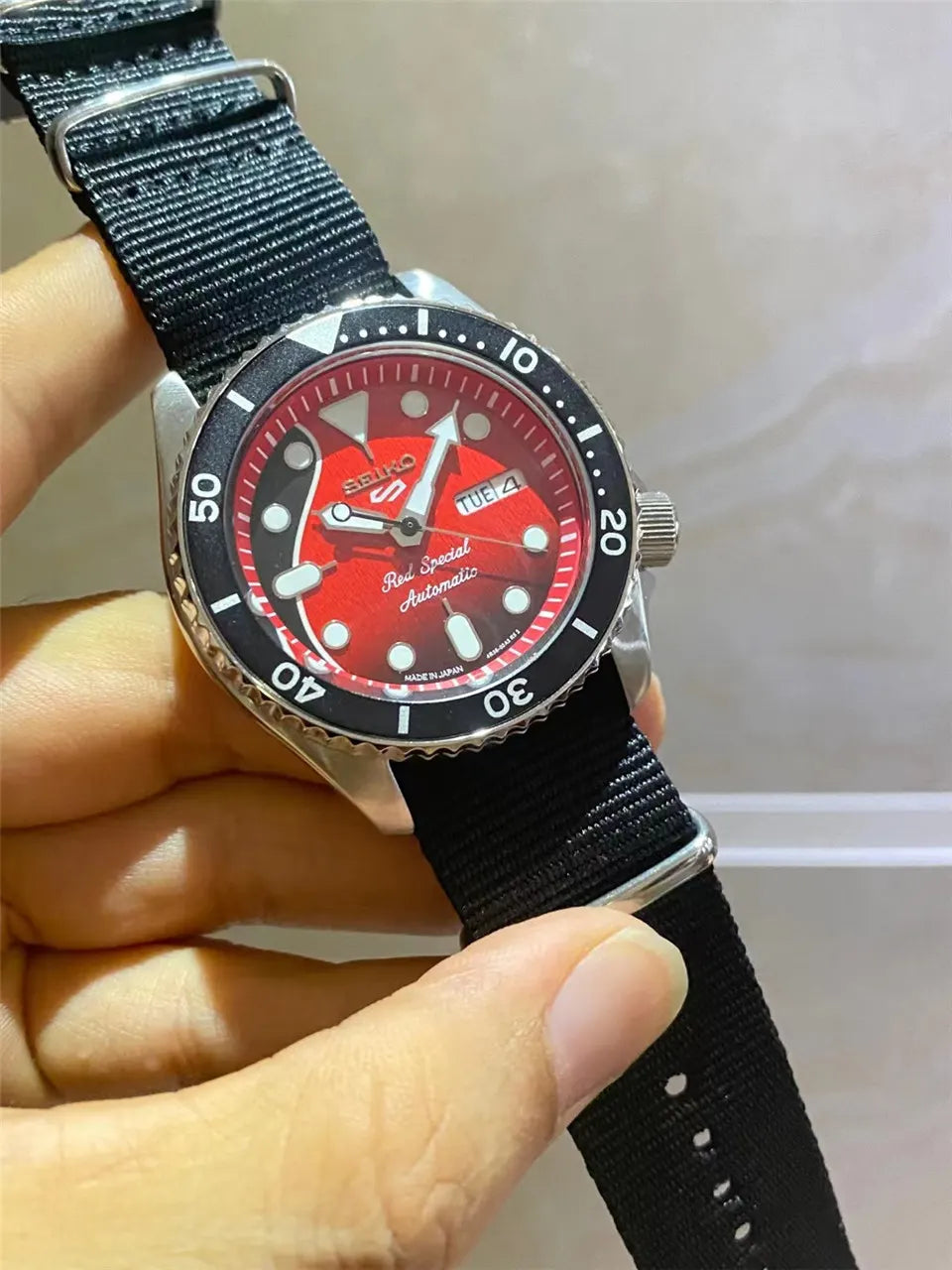 Seiko Red Special Watch - Hình 2
