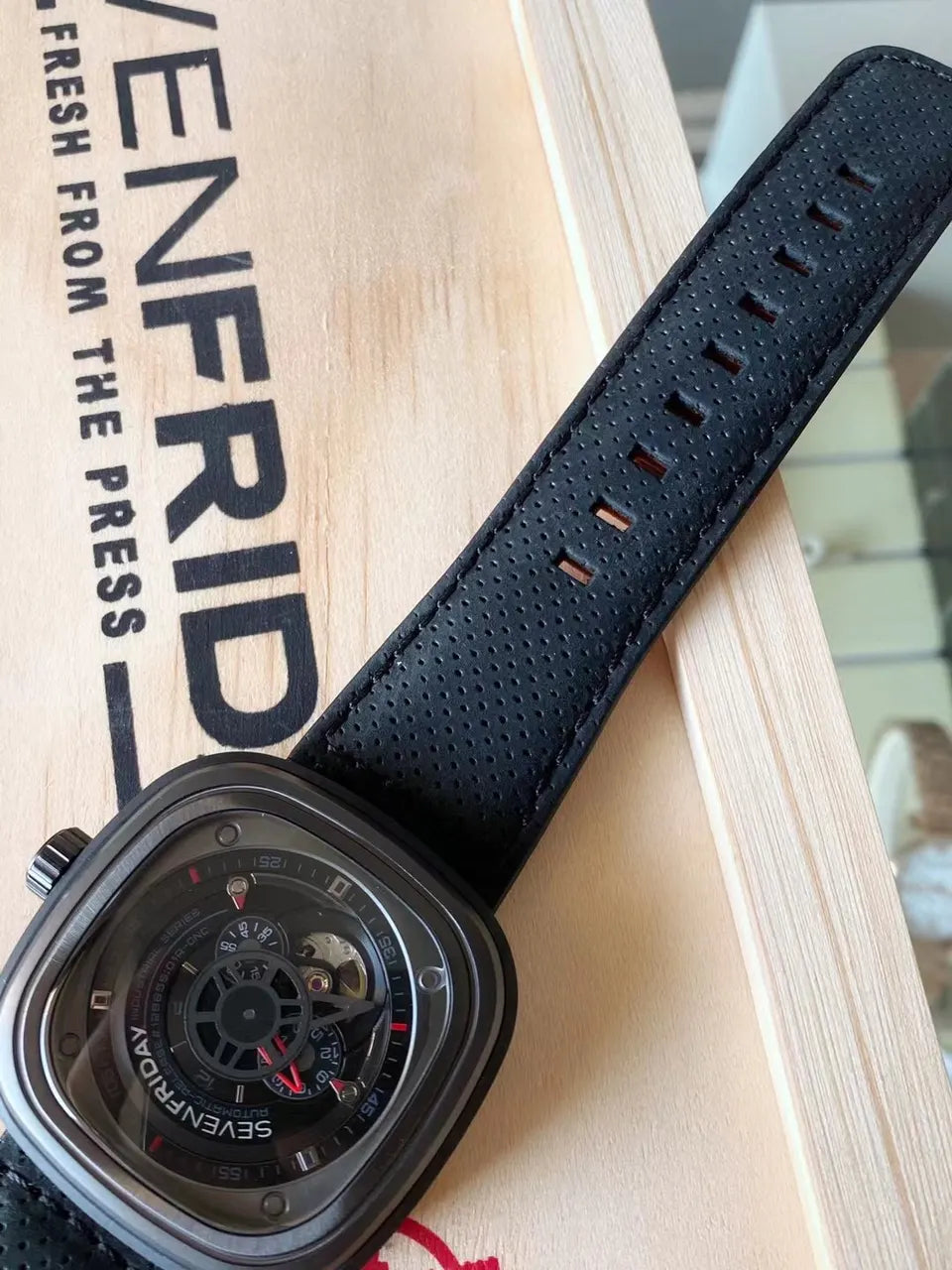 SevenFriday M2/02 Grey - Hình 2