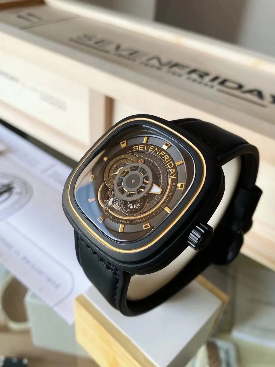SevenFriday P2B/01 Watch - Hình 6