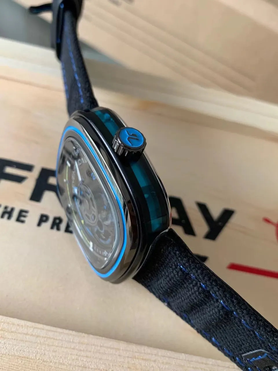 blue SevenFriday P3B/03 Watch - Hình 6