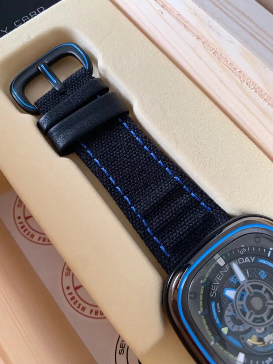 blue SevenFriday P3B/03 Watch - Hình 3