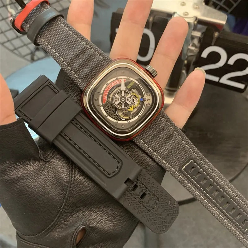 SevenFriday Red Chamber Watch - Hình 3