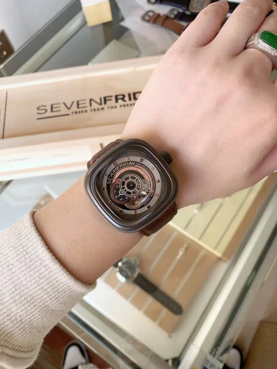 SevenFriday S1/01 Black Leather - Hình 5