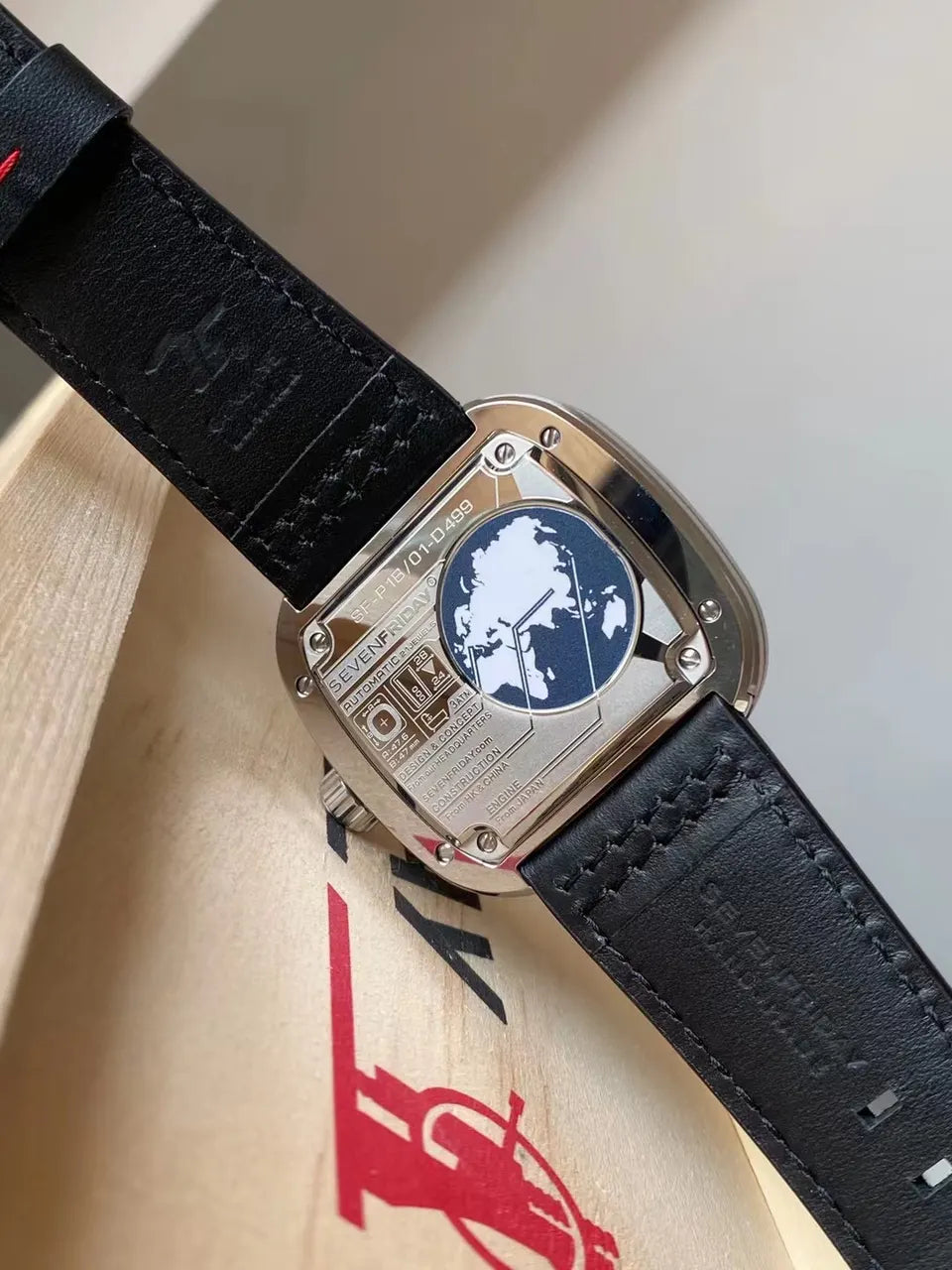 SevenFriday Q3/01 Watch - Hình 4