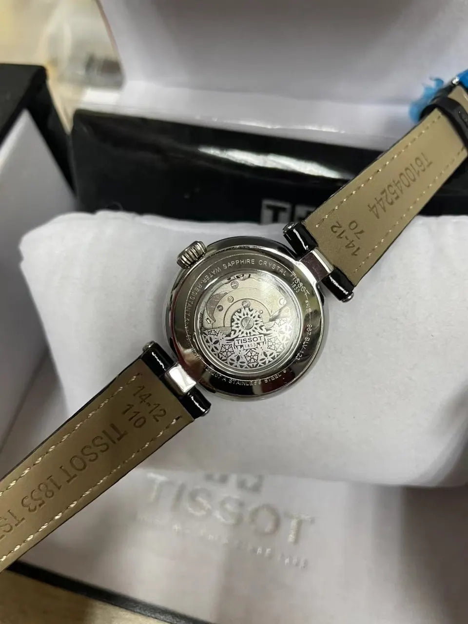 Tissot Red Leather Watch - Hình 3