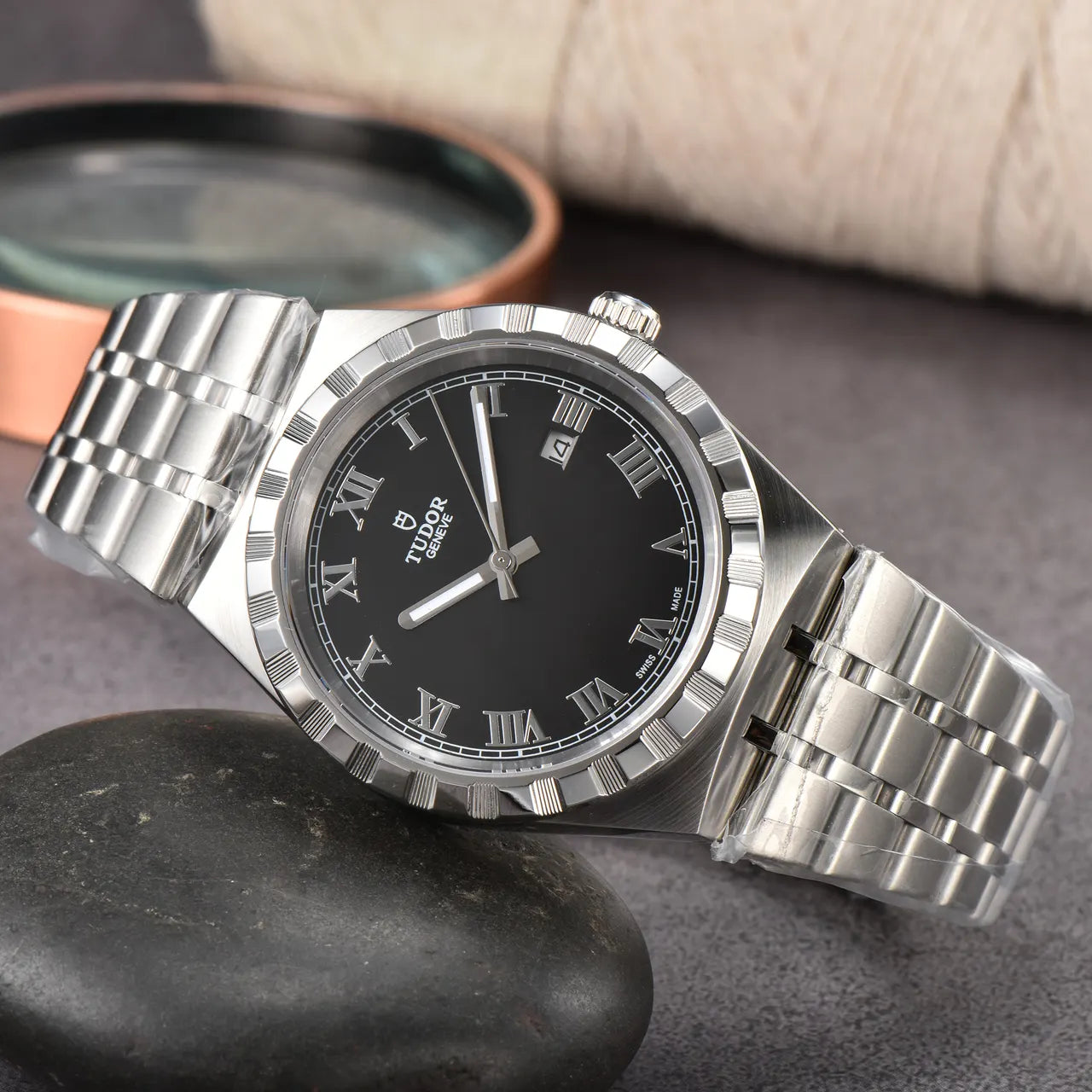 Tudor Royal Black Diamond Dial - Hình 2