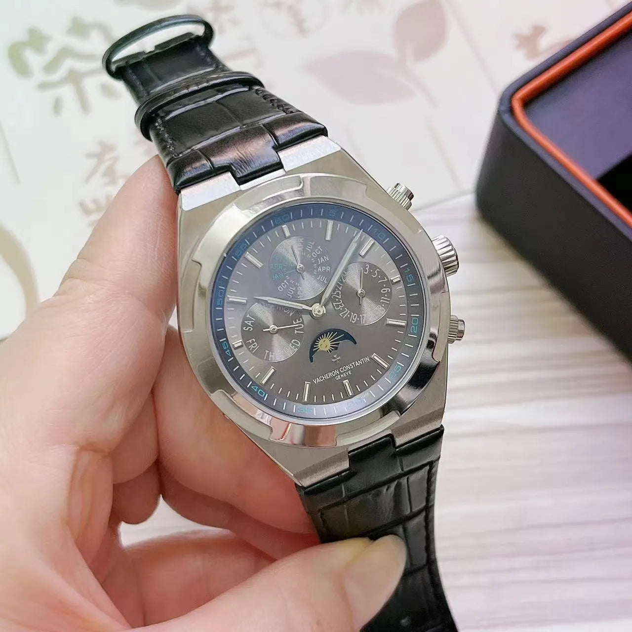 overseas moon Vacheron Constantin Silver Dial - Hình 2