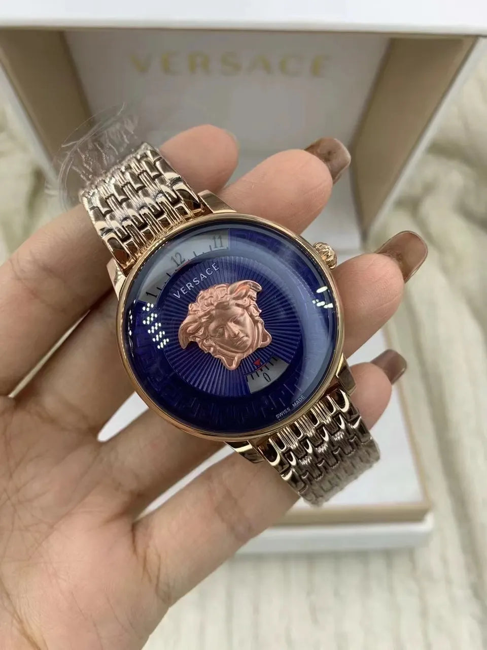 medusa Versace Rose Gold Watch - Hình 2