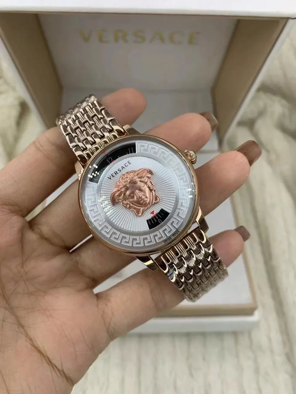 medusa Versace Rose Gold Watch - Hình 4