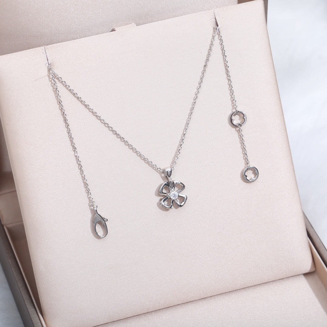 Bvlgari FIOREVER NECKLACE DIAMOND CENTER